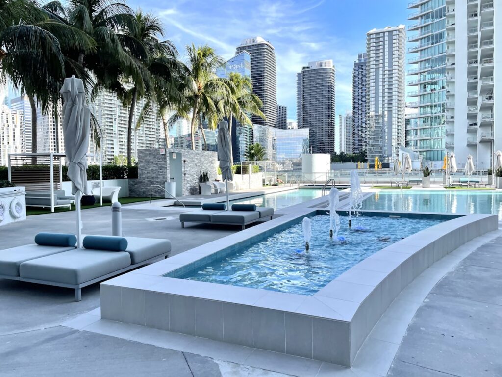 Penthouse en Venta en Miami: La Guía Completa para Compradores Latinos 2026
